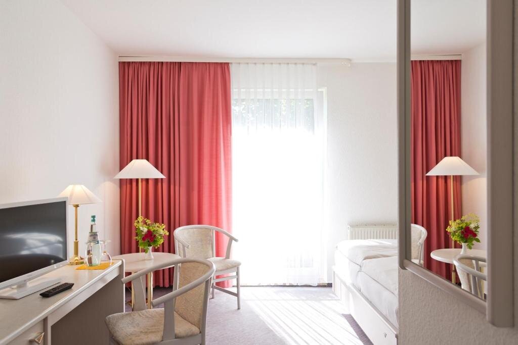 Standard Double room Hotel Reutereiche