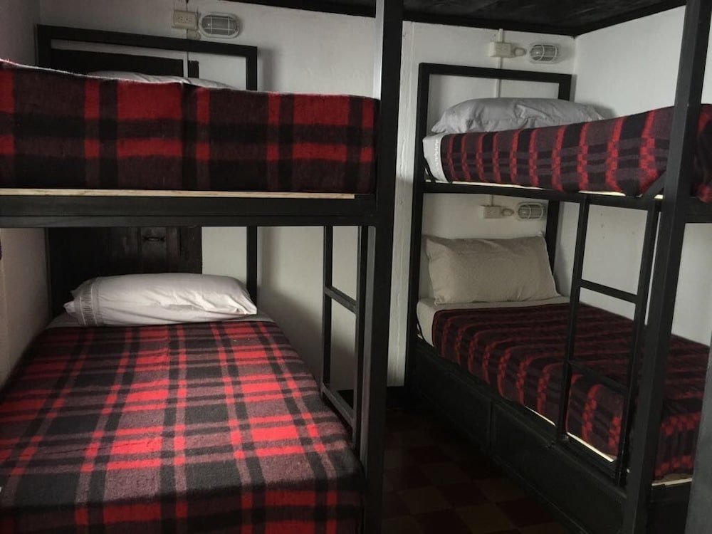 Bett im Wohnheim Kaval Hostel