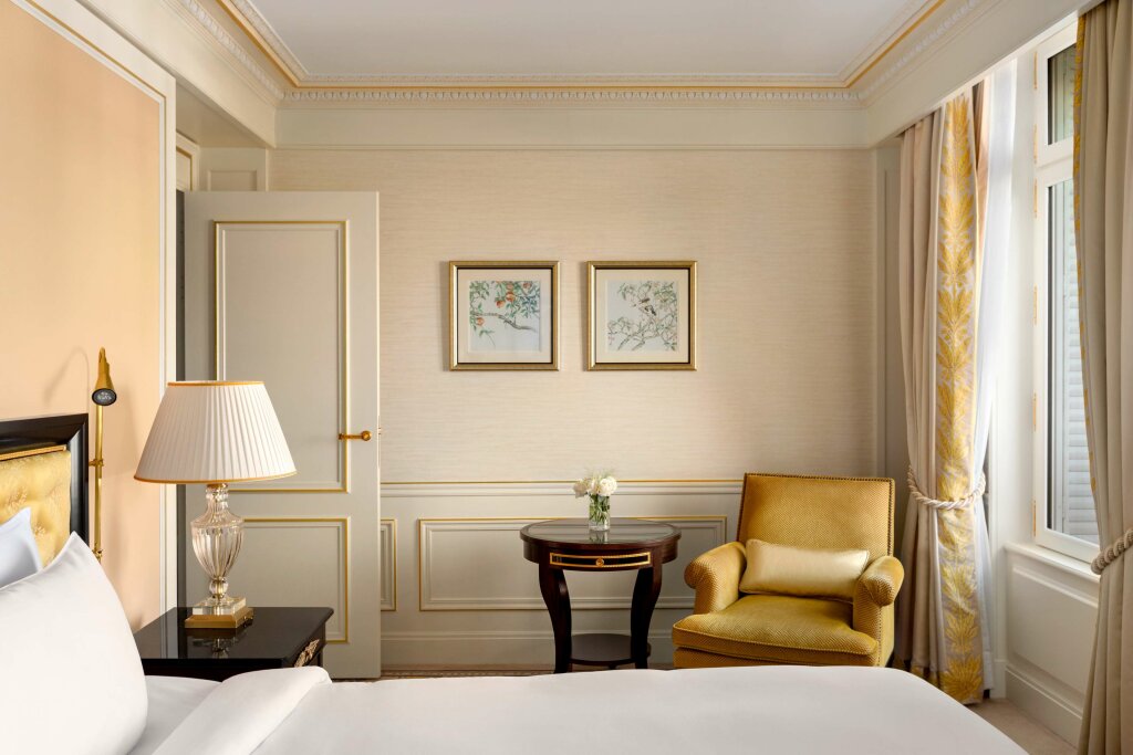Carry a comfortable bed everywhere with Ritz Paris par Airweave