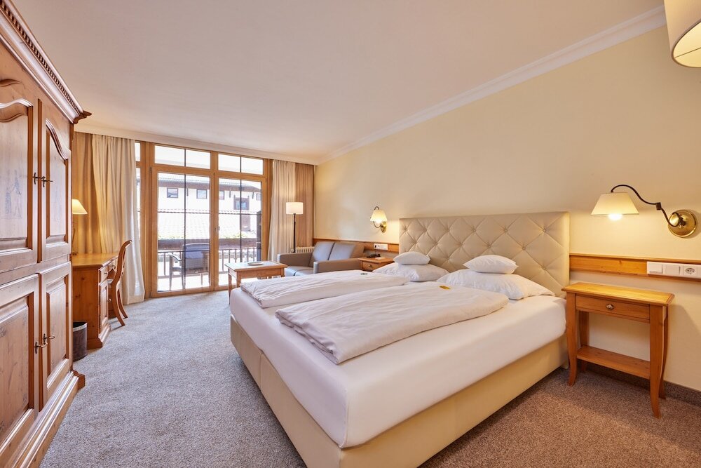 Двухместный номер Comfort с видом на горы Hotel Zugspitze