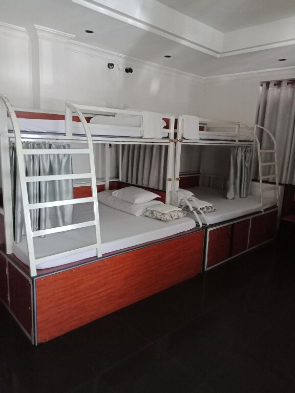Кровать в общем номере Da Lat 24h Guesthouse & Hotel