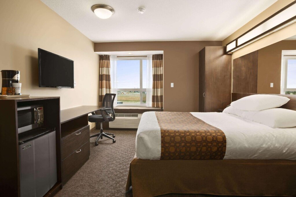 Habitación De lujo Microtel Inn & Suites by Wyndham Blackfalds Red Deer North