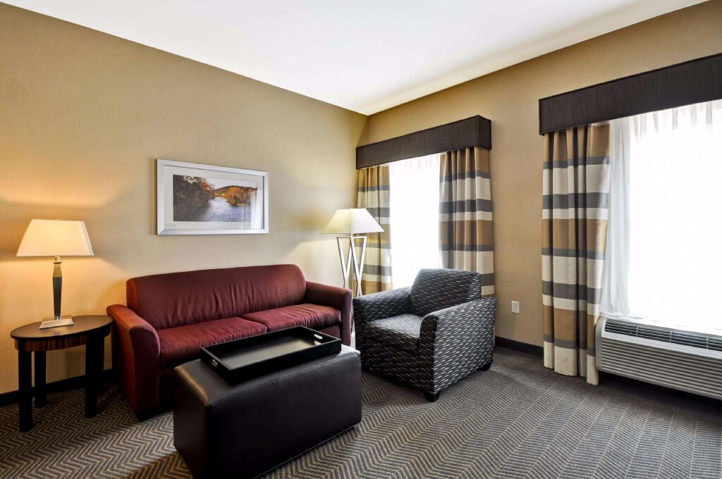 Люкс с 2 комнатами Homewood Suites by Hilton Hartford / Southington CT