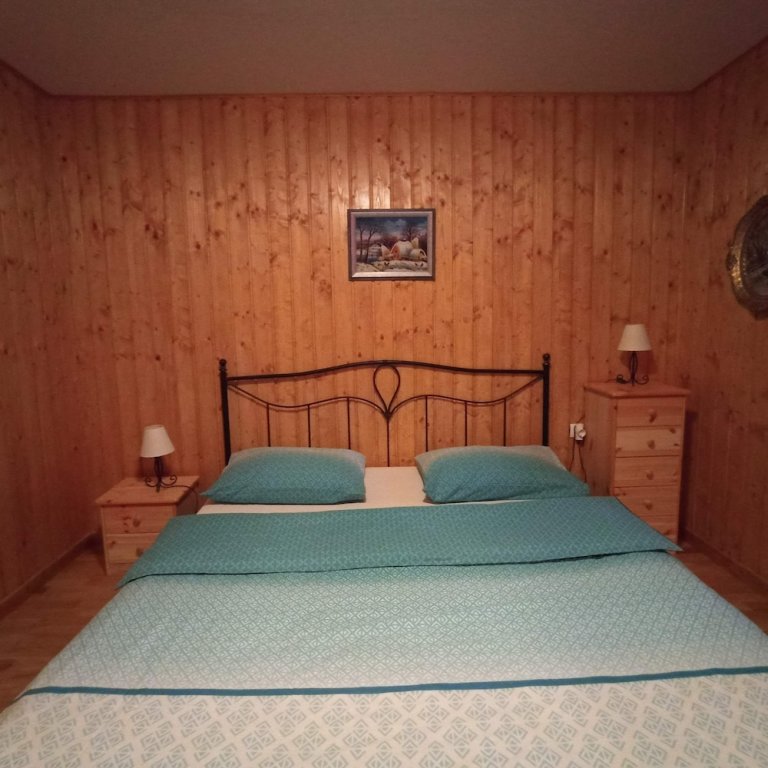 Chalet Eco-friendly 2-bedrooms Chalet in Plitvice Lakes