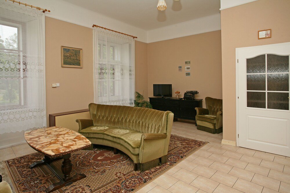 Апартаменты с 3 комнатами Zámek Jindřichovice