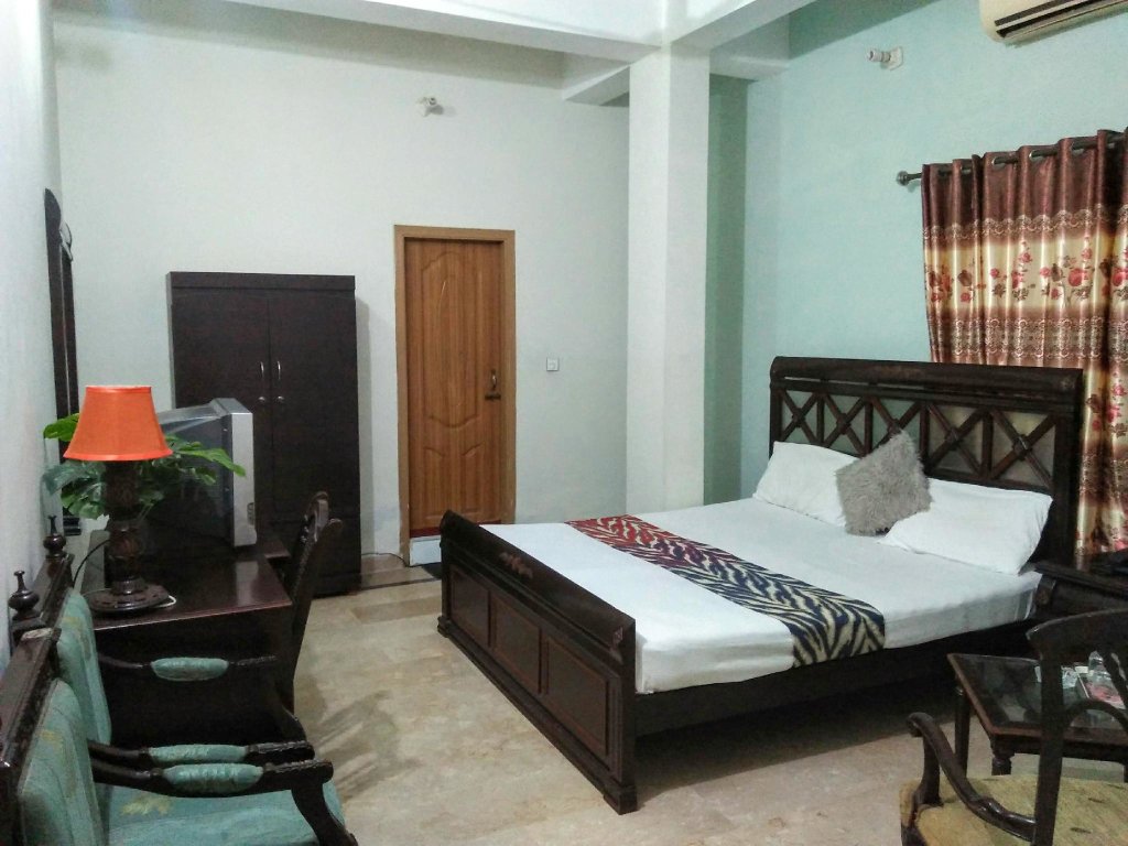 Standard Double room Hotel The Oriel Islamabad