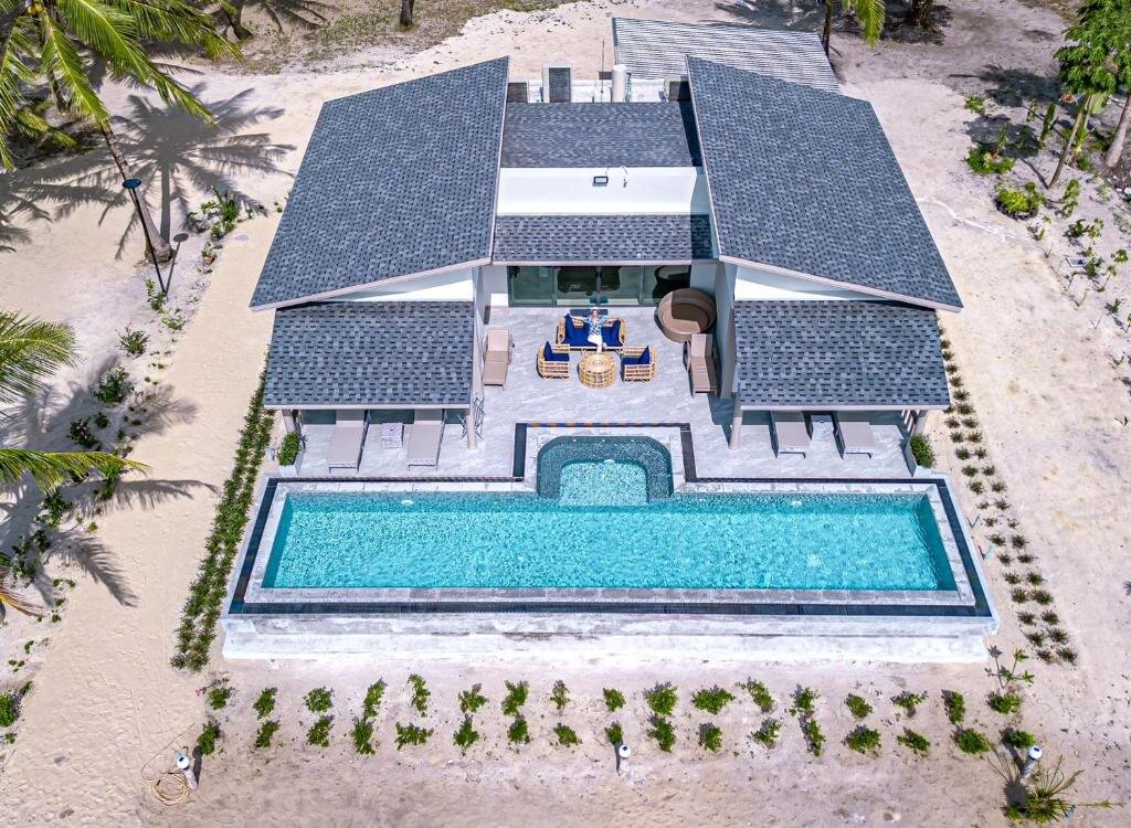 Villa C&N Kho Khao Beach Resort