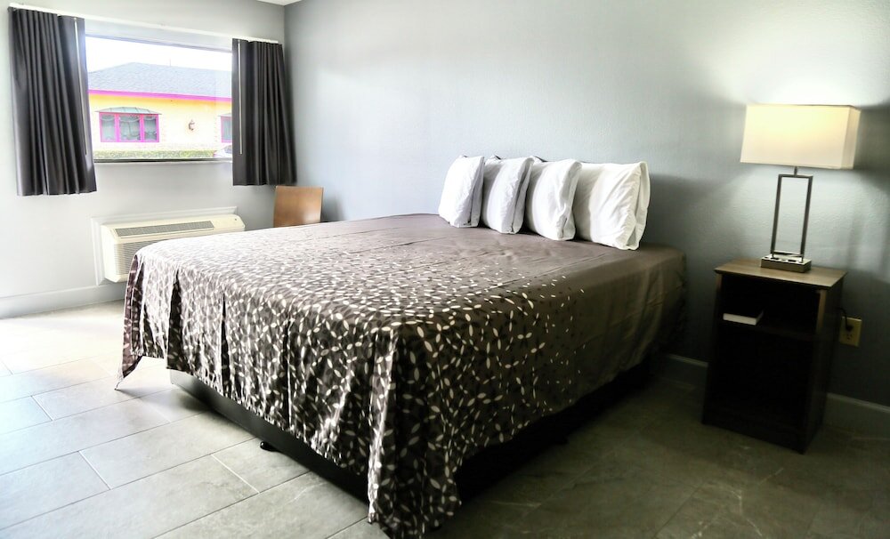 Standard room Home Inn & Suites Orlando-Apopka
