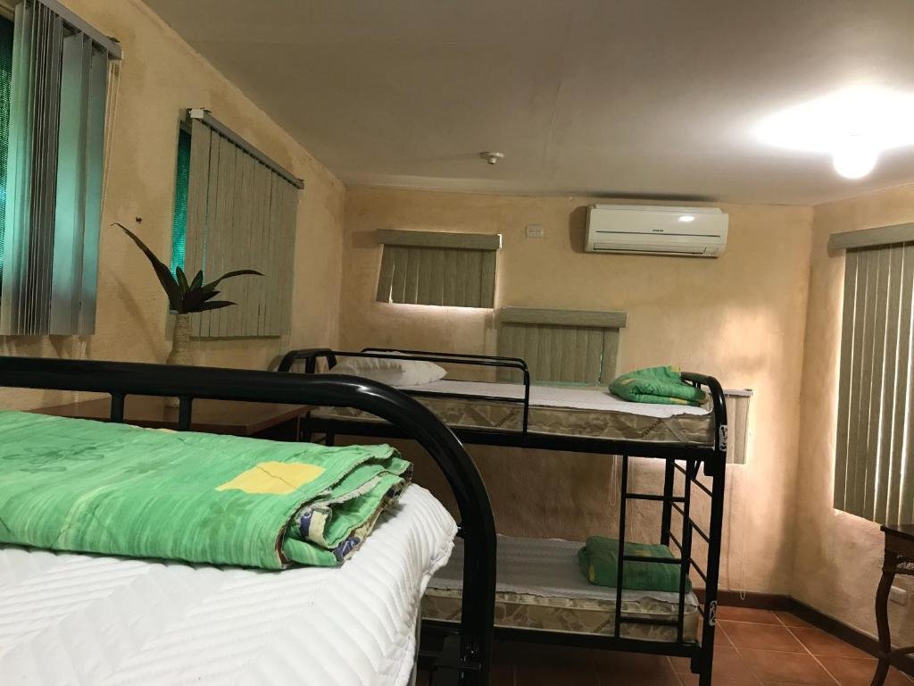 Кровать в общем номере La Palapa Hut Nature Hostel