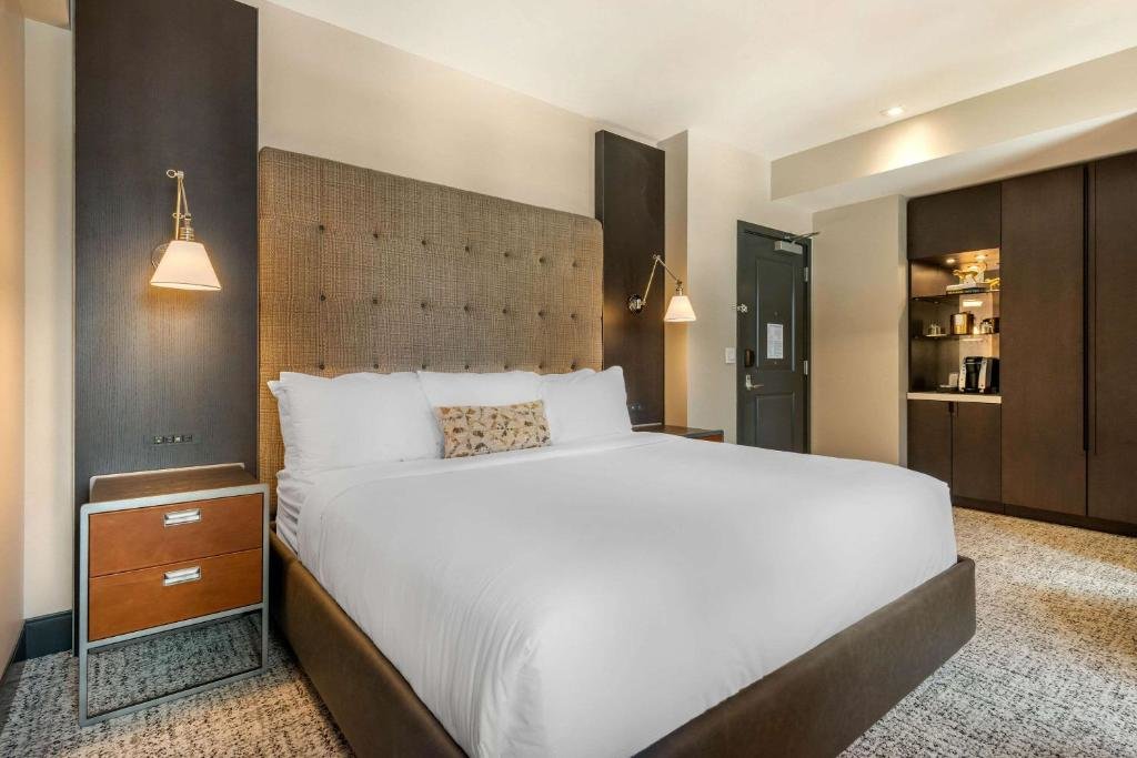 Номер Standard Cambria Hotel Houston Downtown Convention Center