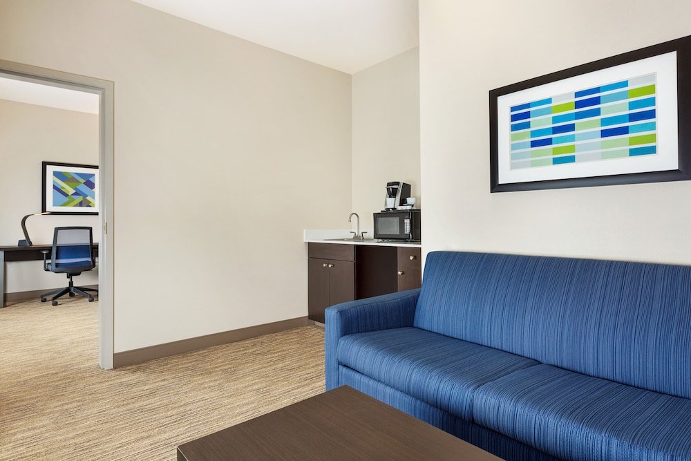 1 Bedroom Suite Holiday Inn Express Hotel & Suites San Antonio NW-Medical Area, an IHG Hotel