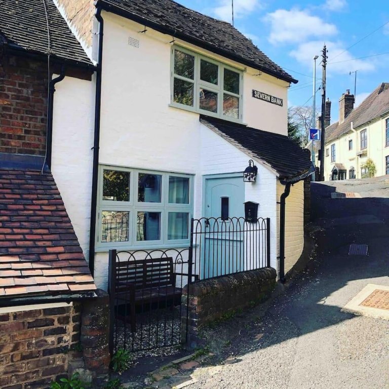 Cottage Charming 1-Bed Cottage located in Ironbridge