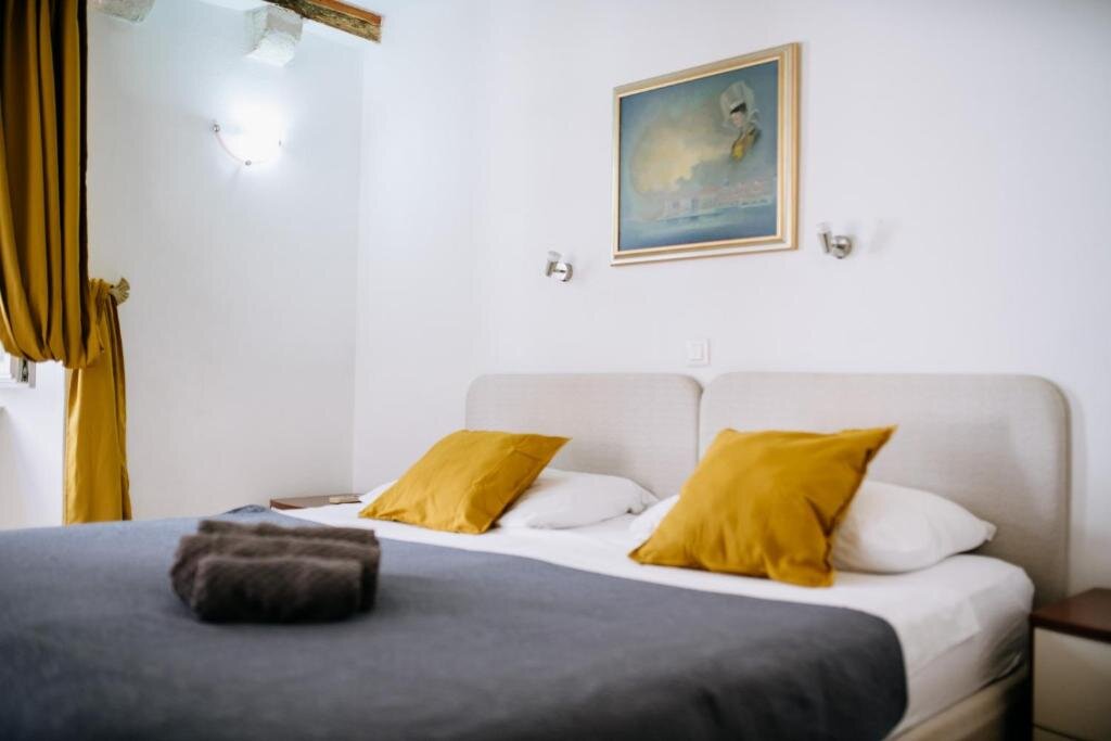 1 Bedroom Luxury Apartment Ragusa Old Town Apartments