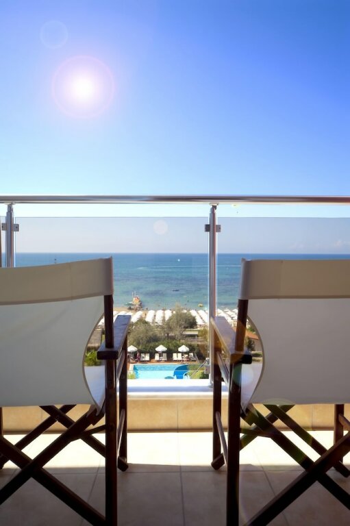 Habitación triple Estándar con balcón y con vista al mar Armas Bella Luna - All Inclusive