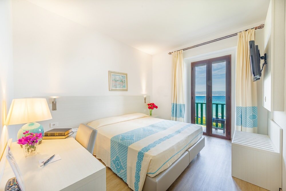 Двухместный номер Classic с видом на море Hotel Dei Pini
