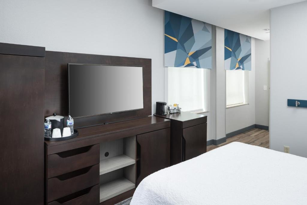Accessible Double room Hampton Inn & Suites Atlanta-Downtown