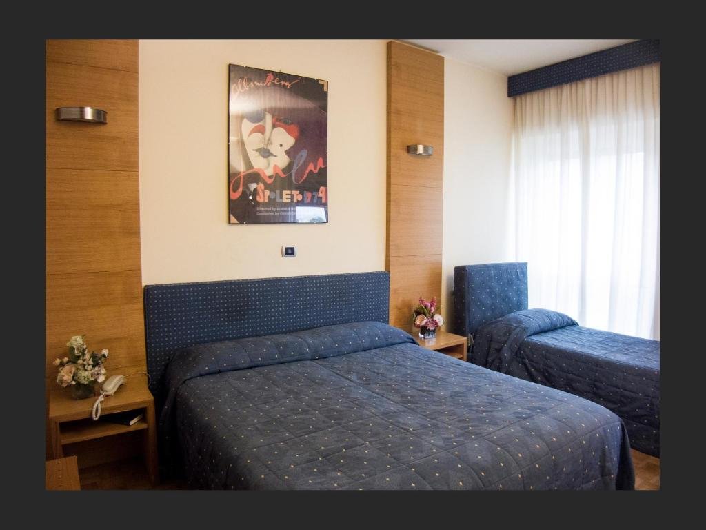 Standard Triple room Hotel Clarici