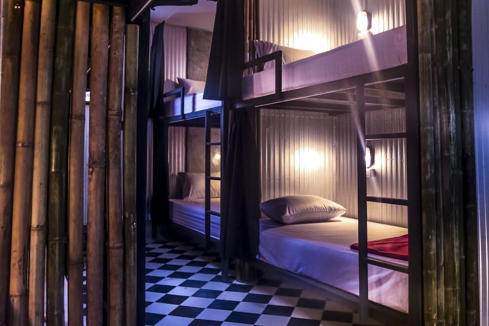 Кровать в общем номере (женский номер) Phanganist Hostel Koh Phangan