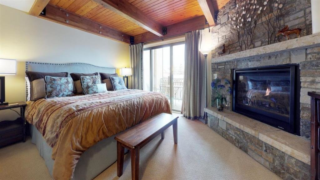 Номер Standard Luxury 3 Bedroom Lionshead Village Condo with Rooftop Pool, Hot Tubs