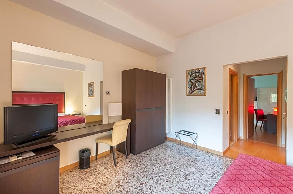 Standard room with balcony Hotel Piazza Marconi