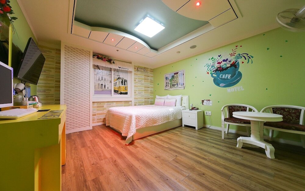 Deluxe room Changwon Masan Cafe