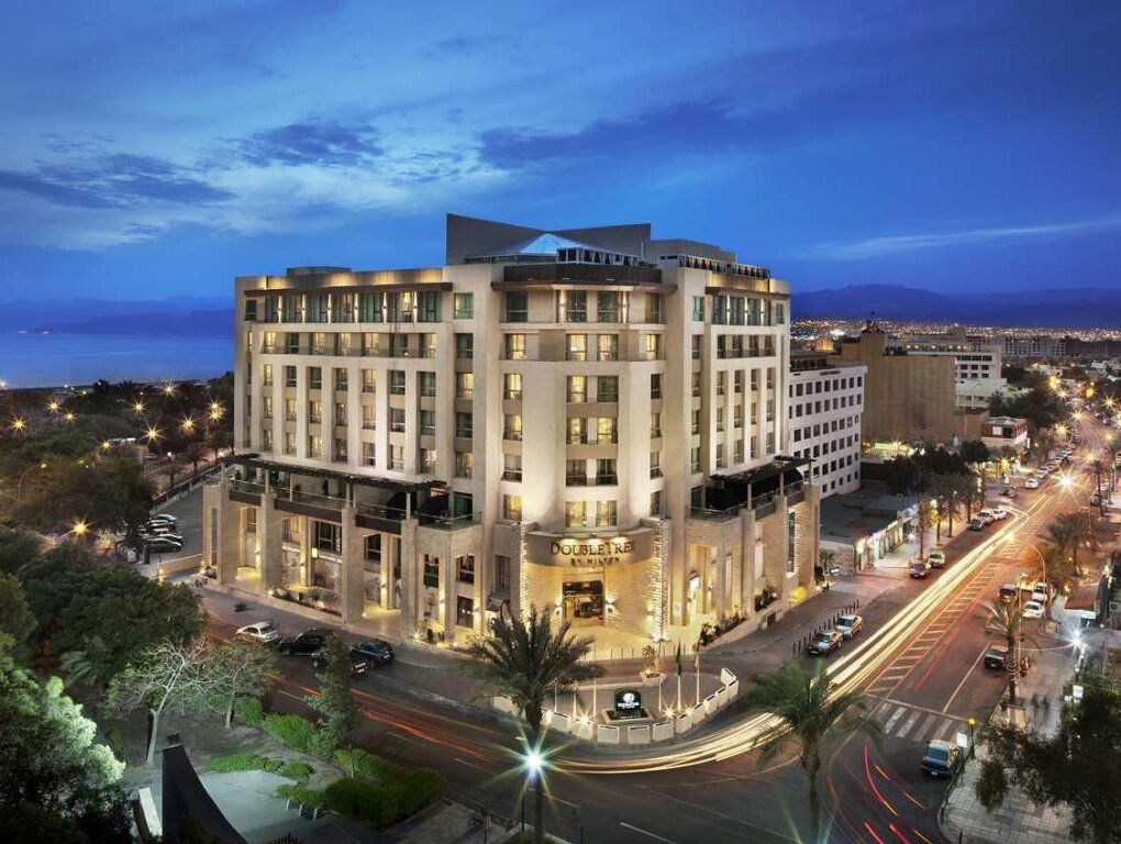 Семейный номер Standard с 2 комнатами DoubleTree by Hilton Hotel Aqaba