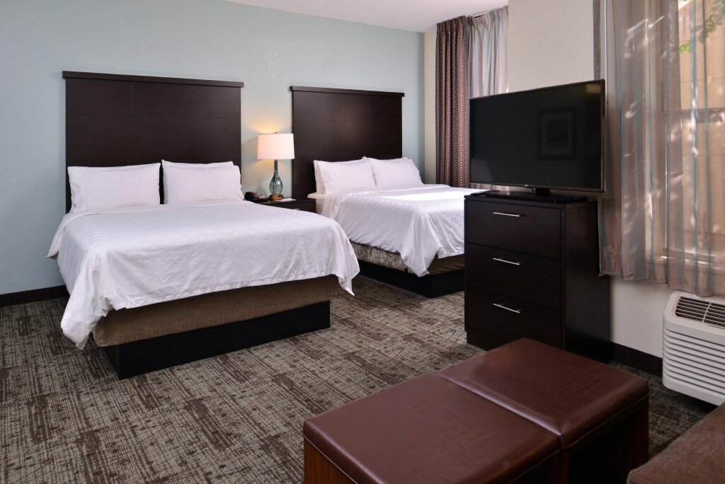Двухместный люкс Staybridge Suites Wichita Falls, an IHG Hotel