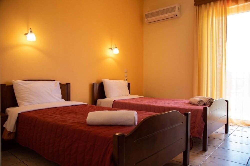 Номер Economy Iraklis Hotel