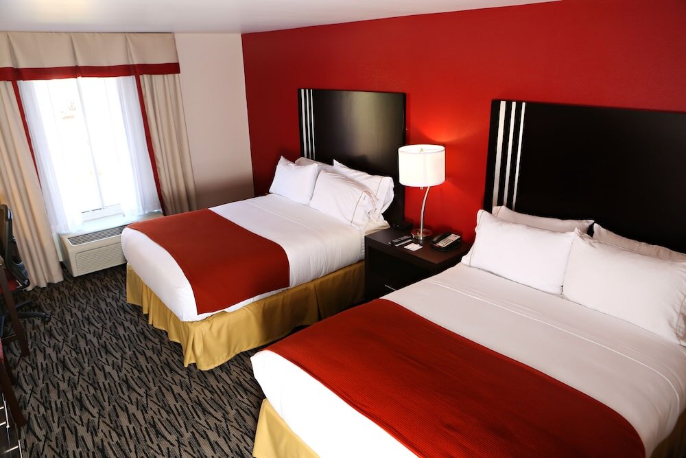 Standard quadruple chambre Holiday Inn Express Hotel & Suites
