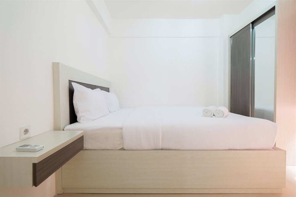 Standard room Simple & Cozy 1BR @ Bassura Apartment Near to Bassura City Mall