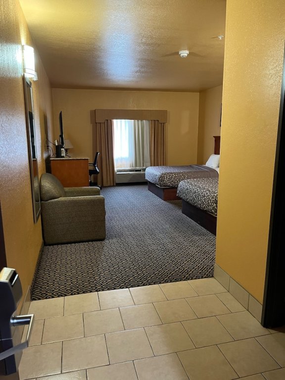 Standard Zimmer HiWay Inn Express