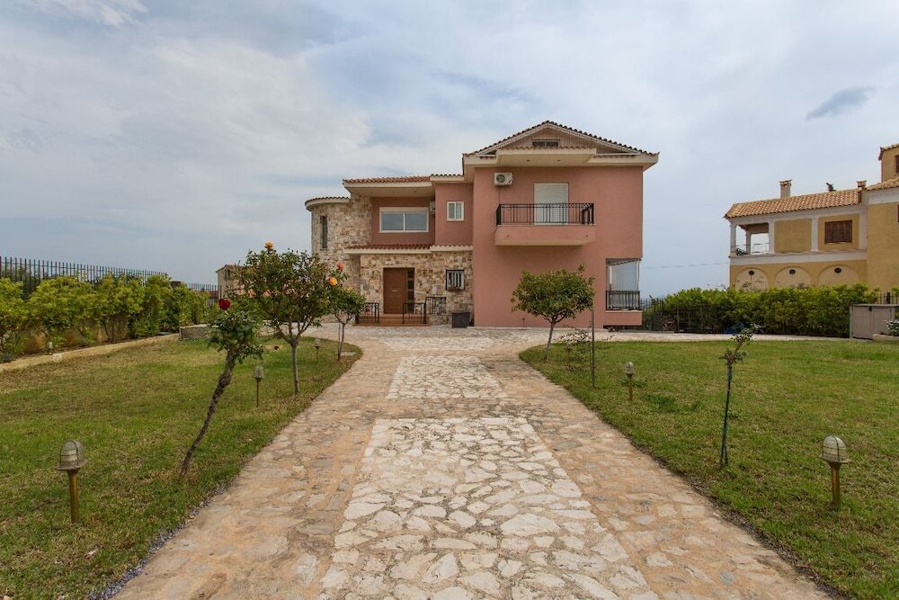 House with an amazing view 马蒂