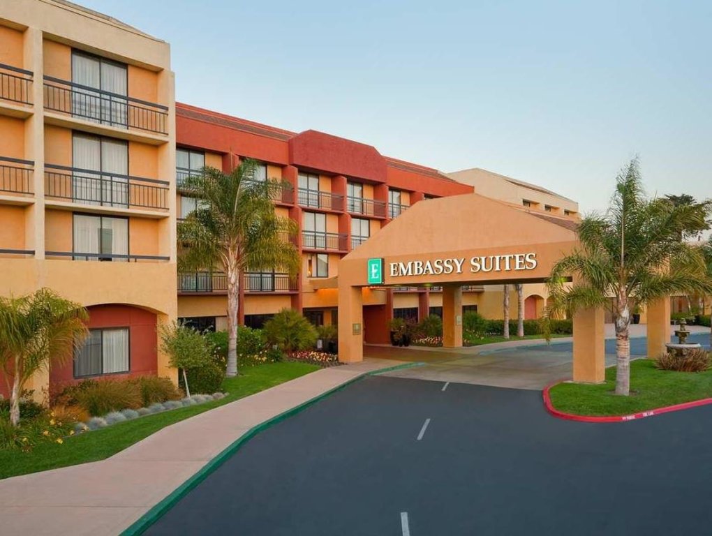 Номер Standard с 2 комнатами Embassy Suites San Luis Obispo