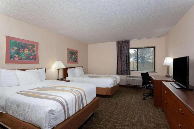 Supérieure double famille chambre Norwood Inn & Suites Indianapolis East Post Drive