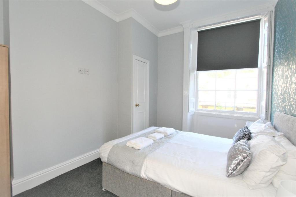 2 Bedrooms Apartment Albion Street Serviced Apartments