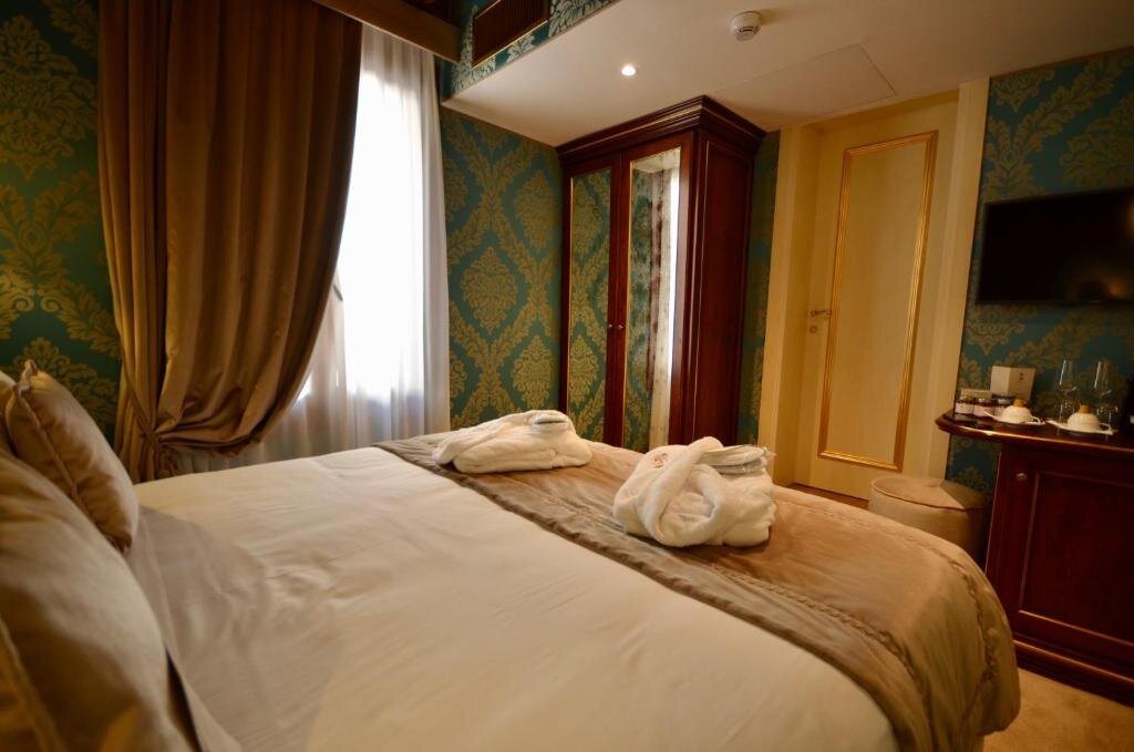 Номер Comfort Hotel Nani Mocenigo Palace