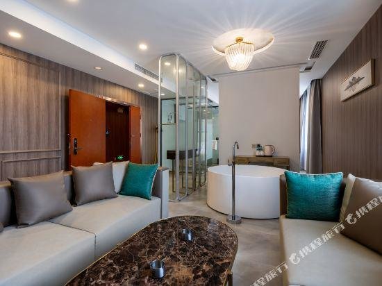 Suite Business Ming Ou Hotel