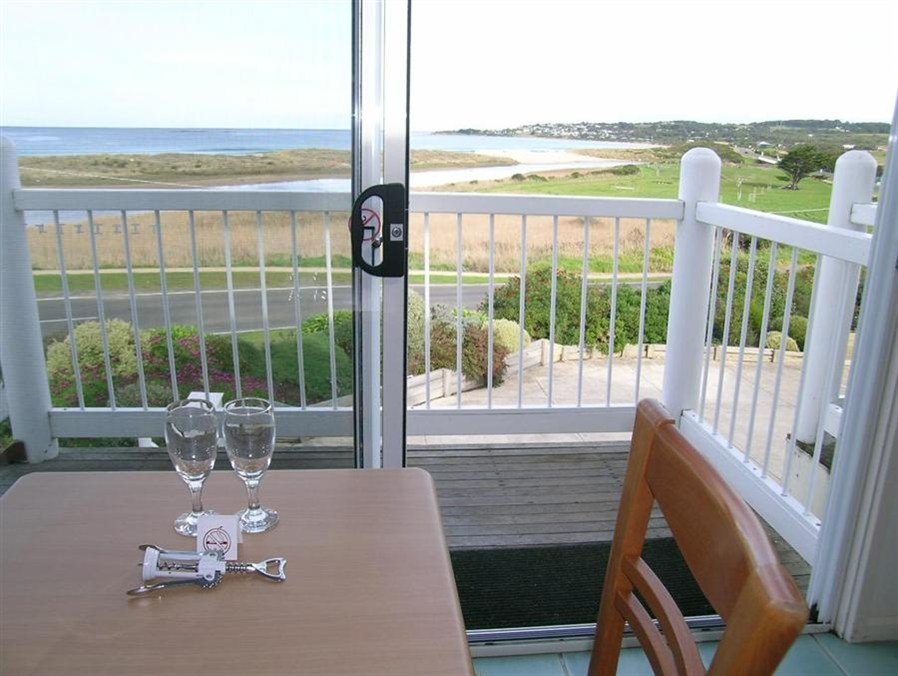 Habitación doble familiar Estándar con balcón y con vista al océano A Great Ocean View Motel
