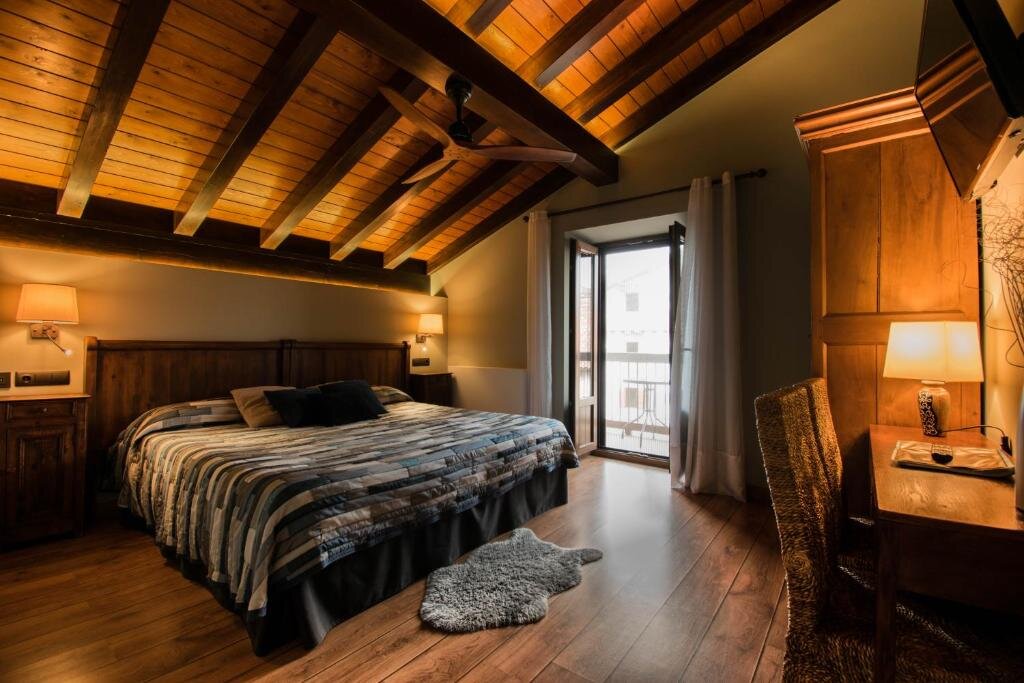 Standard Doppel Zimmer mit Balkon Casa Rural Aldekoa
