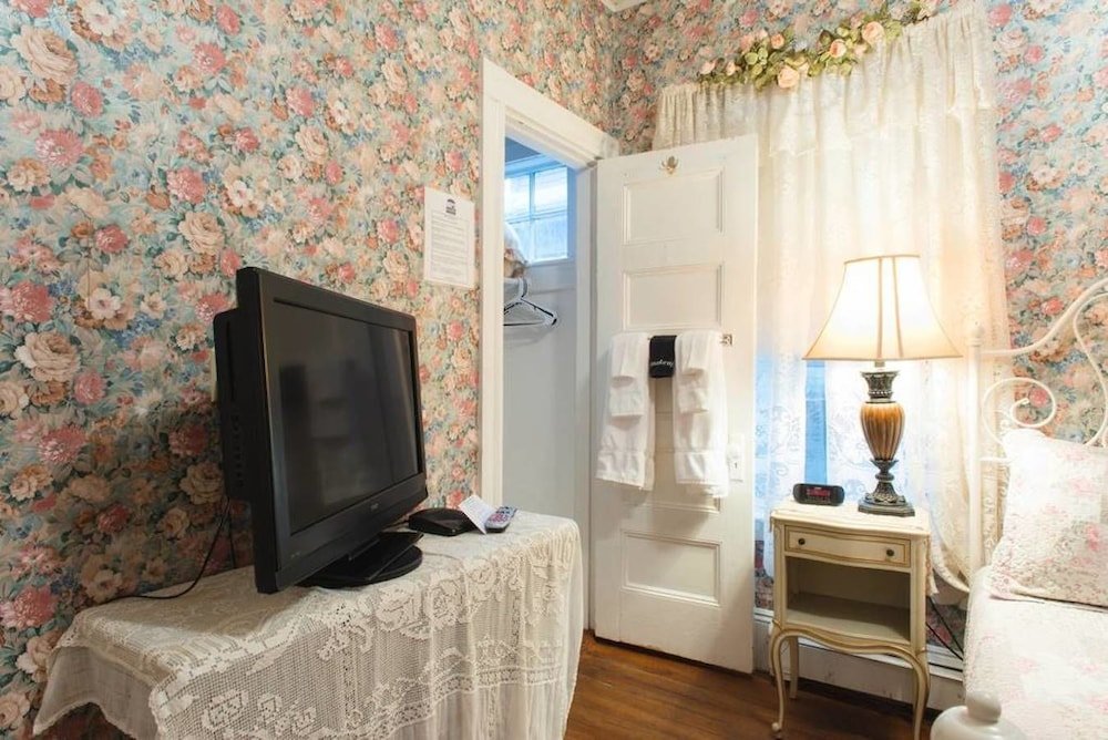 Двухместный номер Standard The Coolidge Corner Guest House: A Brookline Bed and Breakfast