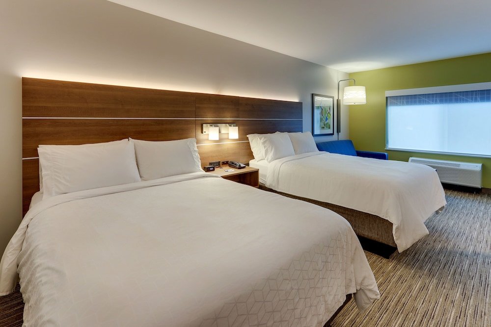 Четырёхместный люкс Holiday Inn Express & Suites - Saugerties - Hudson Valley, an IHG Hotel