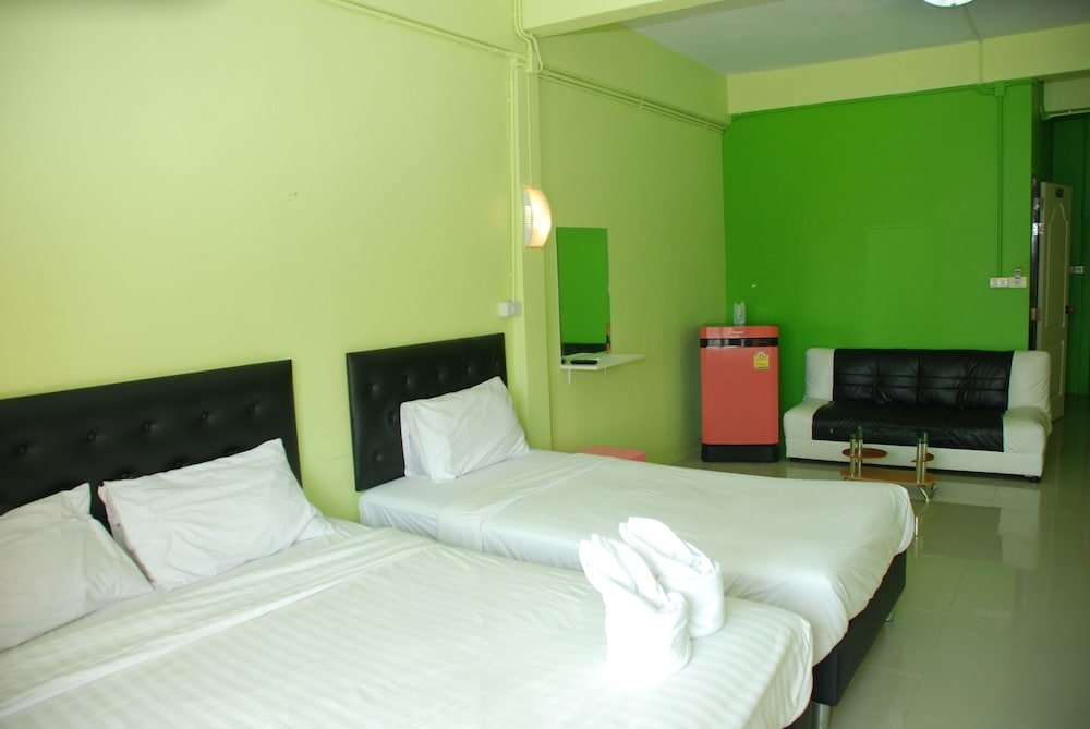 Standard Double room with balcony Keeree Guesthouse