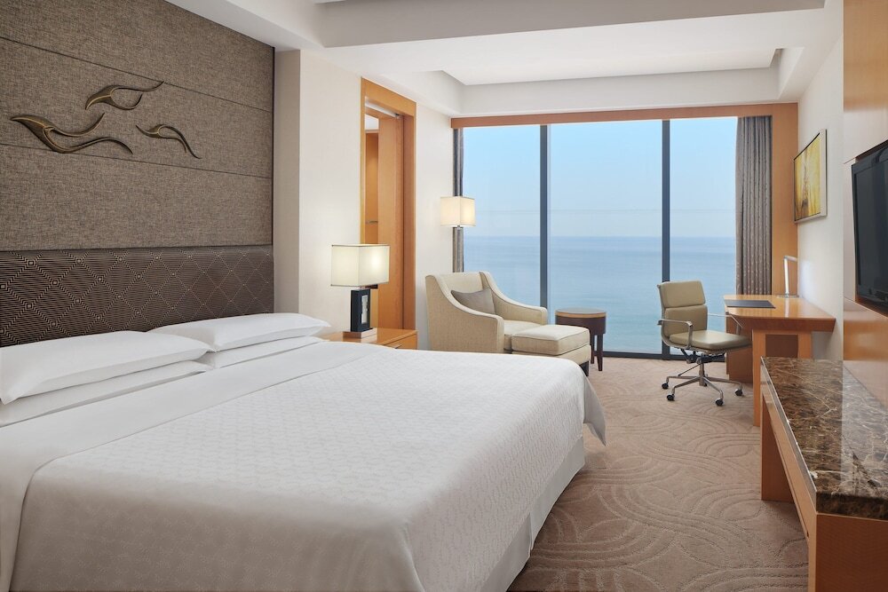 Двухместный номер Deluxe с видом на океан Sheraton Yantai Golden Beach Resort