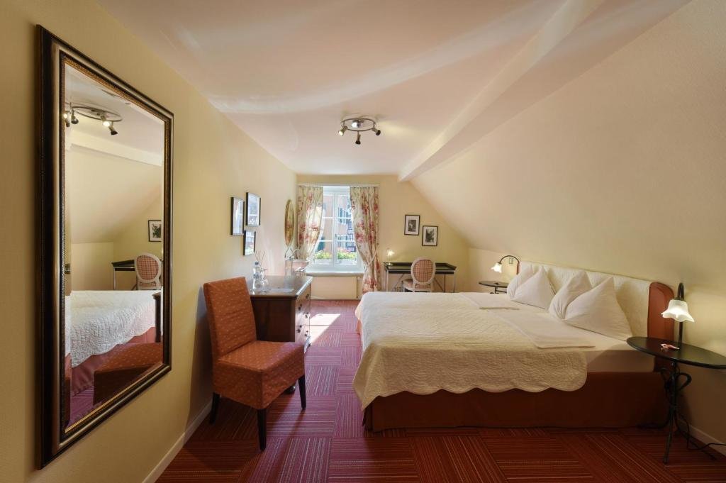 Standard Triple room Romantik Hotel Schwan
