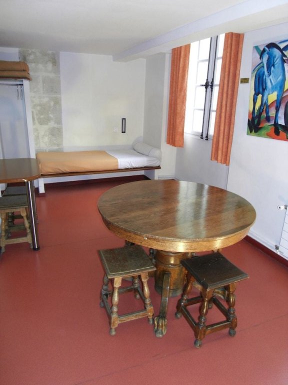 Кровать в общем номере MIJE MARAIS Hostel