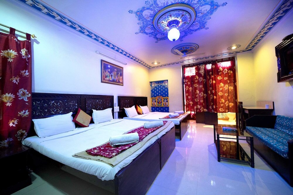 Четырёхместный семейный номер Standard Hotel Sunder Palace-a heritage styled boutique hotel