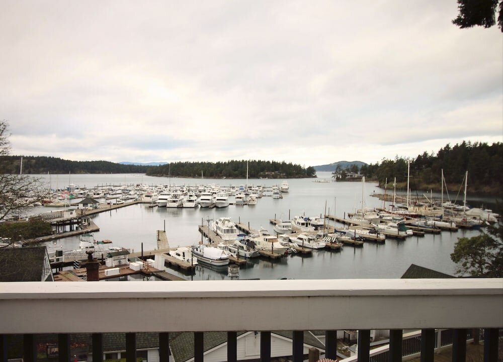 Double Suite with balcony and with harbour view Roche Harbor Resort