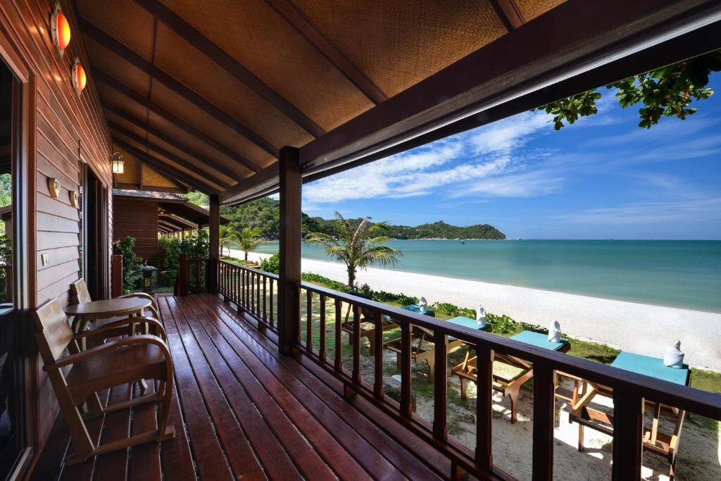 Вилла с 2 комнатами beachfront PingChan Koh Phangan Beachfront Resort