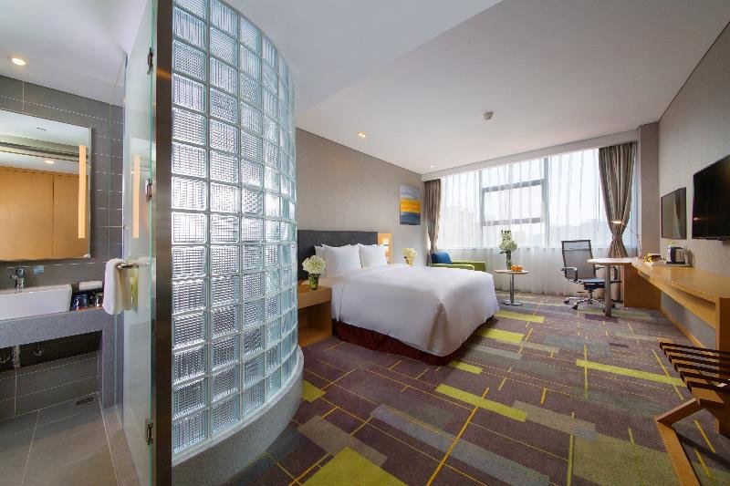 Двухместный номер Standard Holiday Inn Express Chengdu Dafeng, an IHG Hotel