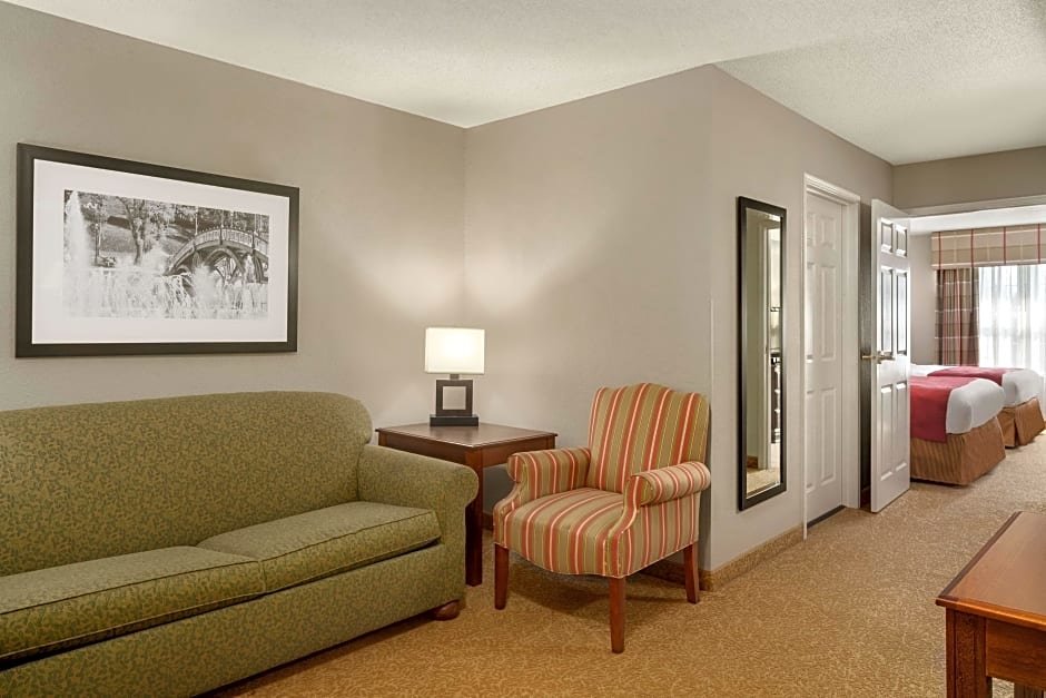 Suite quadrupla Country Inn & Suites by Radisson, Louisville South, KY